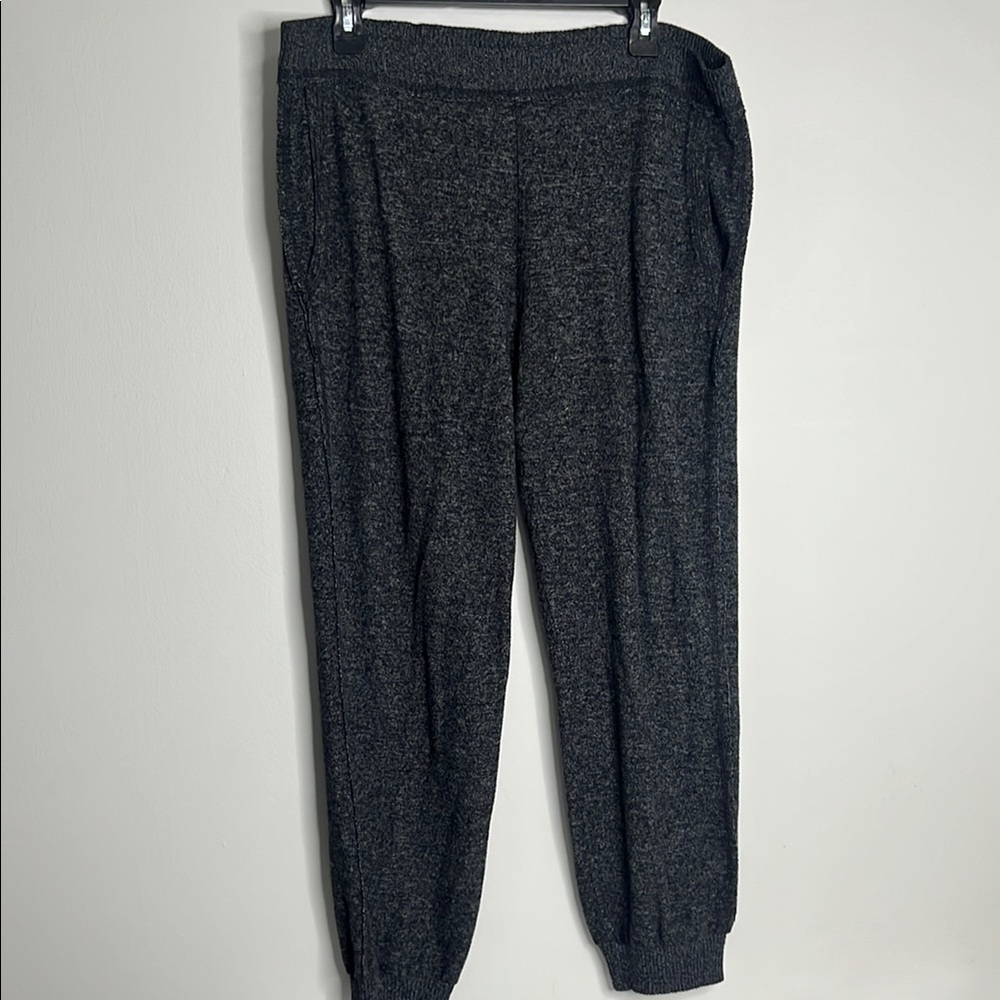 Women’s Large Gray Knit Jogger Pants
